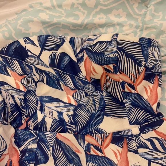 Women’s Printed Romper - Picture 8 of 8